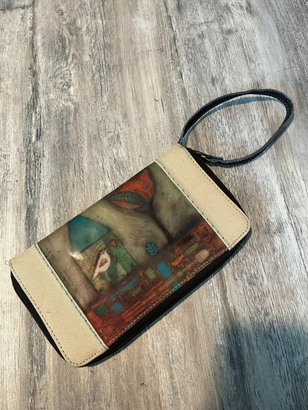 SALE! Sherpani Xovia Zippered Wristlet Zip Clutch, Rare Birdhouse Artwork